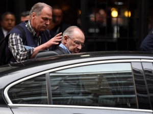 RODRIGO RATO SALE DETENIDO DE SU VIVIENDA